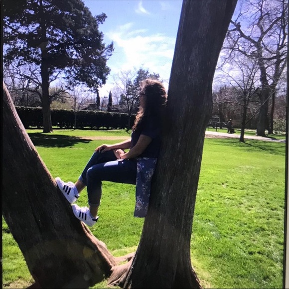 Meet your Posher, Mena - Picture 1 of 1